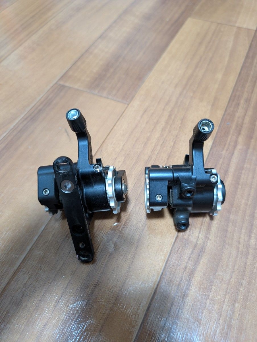 paul klamper flat mount black silver 前後