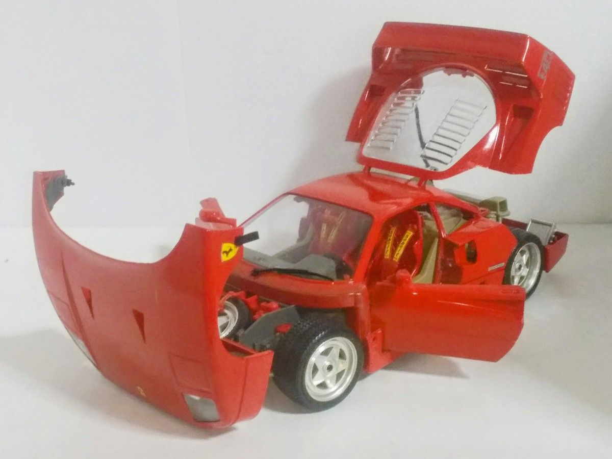 レア美品】フェラーリ F40 1987年 創業40周年記念スーパーカー