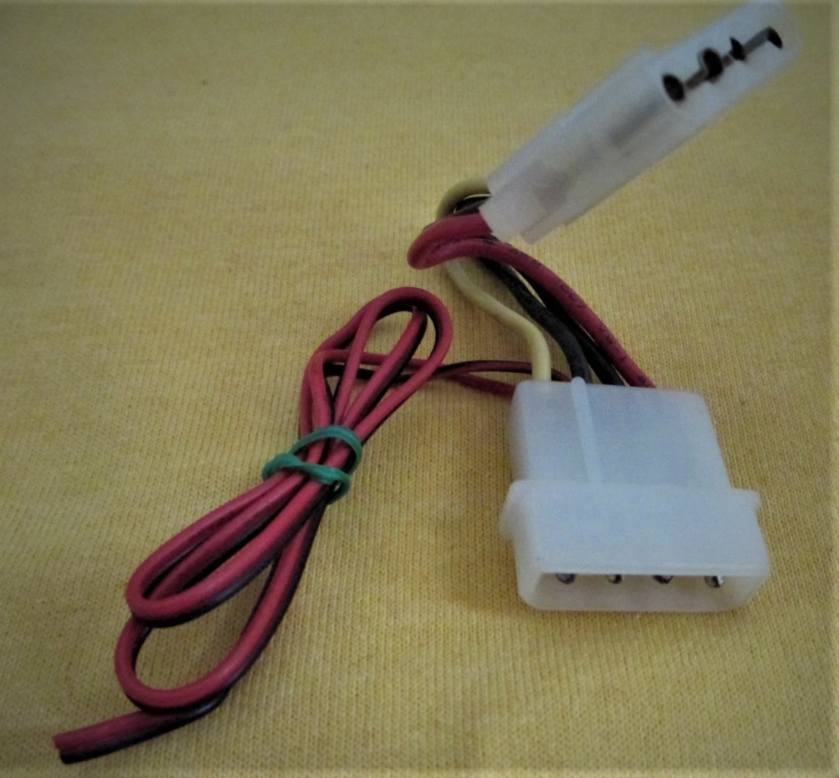 ＝＜AMP5V／12VDC電源延長ケーブル(6㎝)＋12V引き出しケーブル(30cm)_AMP5V/12V延長ケーブル＋12V引出ケーブル