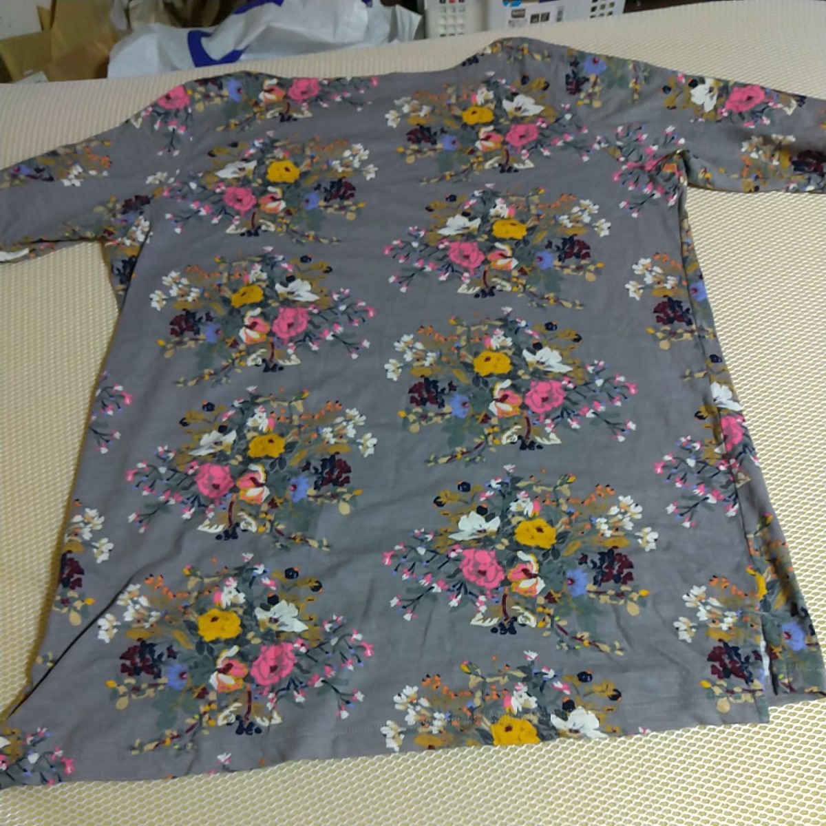 花柄半袖Tシャツ/Lサイズ/ユニクロ/美品