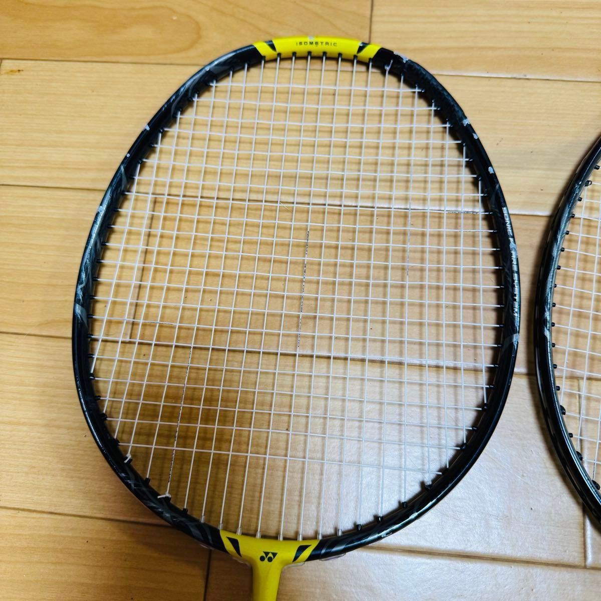 ナノフレア1000Z 4UG6 極美品 ヨネックス ナノフレア1000Z 4UG6 2本セット YONEX バドミントン
