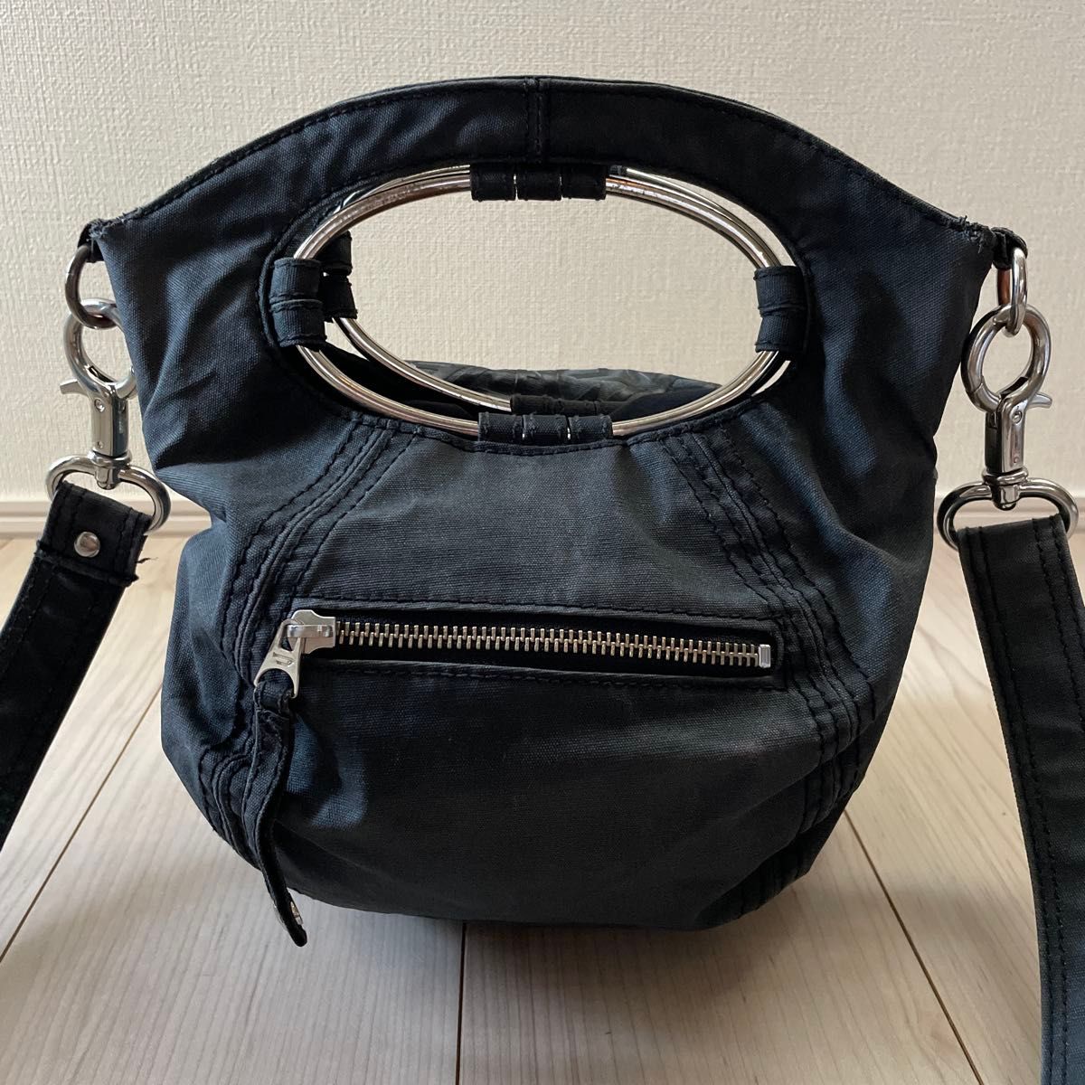 DIESEL ブラック デニム ショルダーバッグ ハンドバッグ 2way DIESEL ディーゼル ショルダーバッグ ハンドバッグ デニム