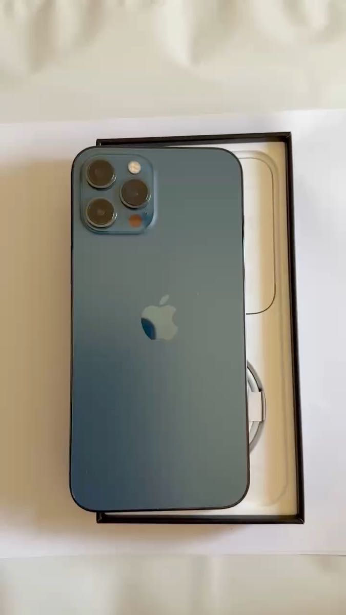 iPhone 12 Pro Max 256GBパシフィックブルー 元箱付き超美品 超美品 おまけ付き】iPhone 12 Pro Max 256GB パシフィック