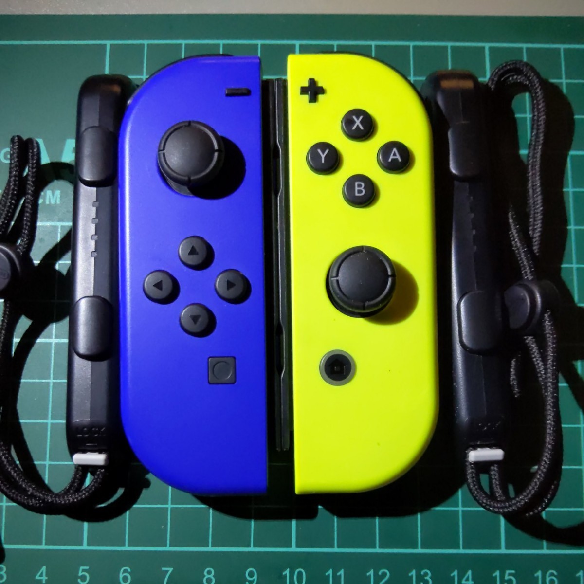 NintendoSwitch　Joy-Conブルー・ネオンイエロー完品