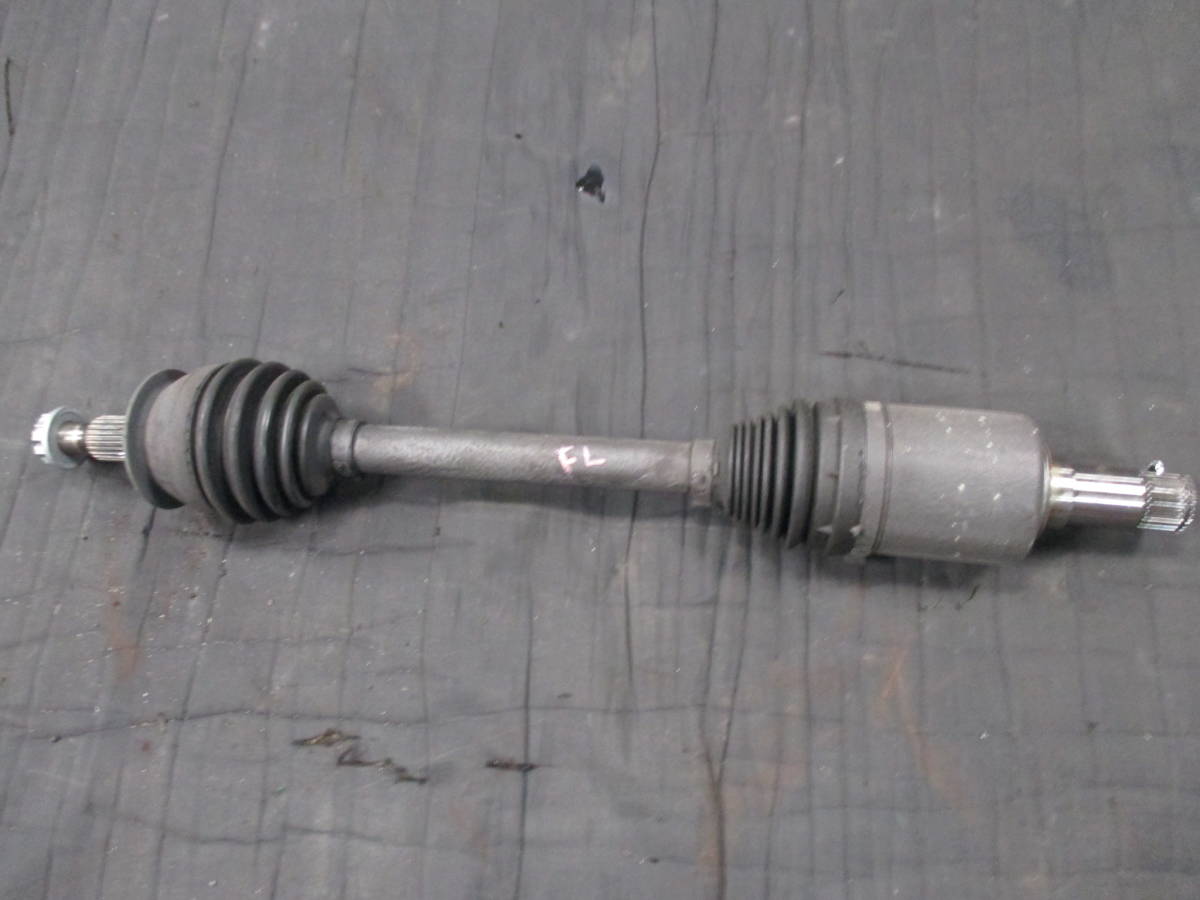 ** Benz B Class B180 W245 H.23 front left drive shaft **