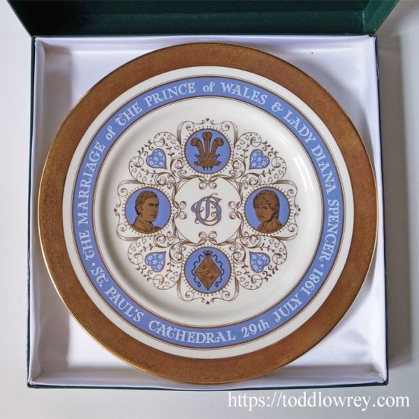 [. beauty .. plate is now what ...] England Minton limitation version Vintage Britain .. Royal wedding Diana .**Charles & Diana 1981*