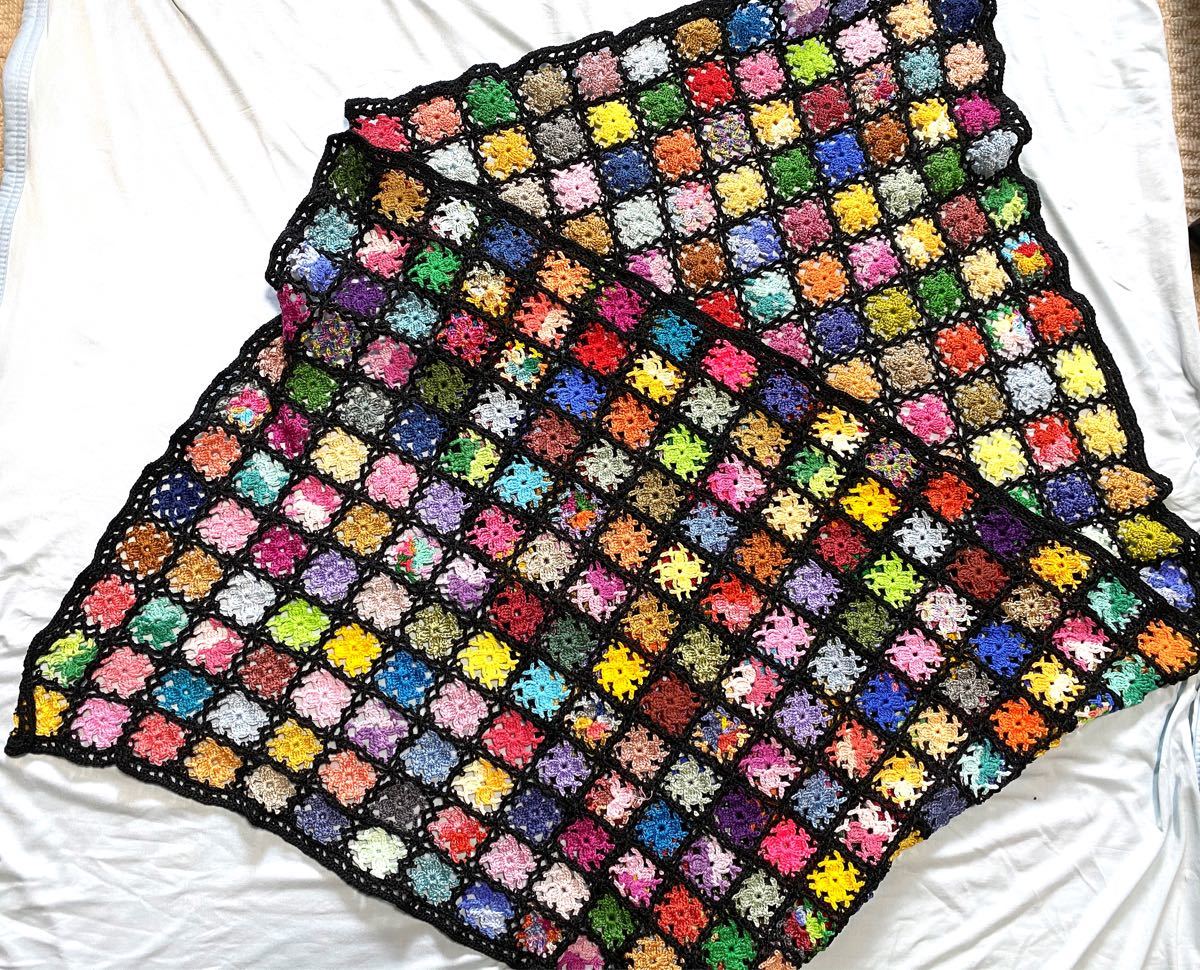 手編み 刺繍糸のモチーフ編みストール(ひざ掛け) | monsterdog.com.br