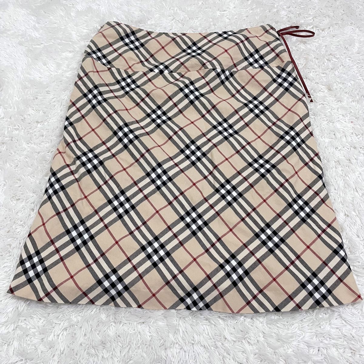 BURBERRYバーバリーブルーレーベル ノバチェック 黒 膝丈 サイズ36 BURBERRY BLUE LABEL ノバチェック スカート 膝丈 38 バーバリー
