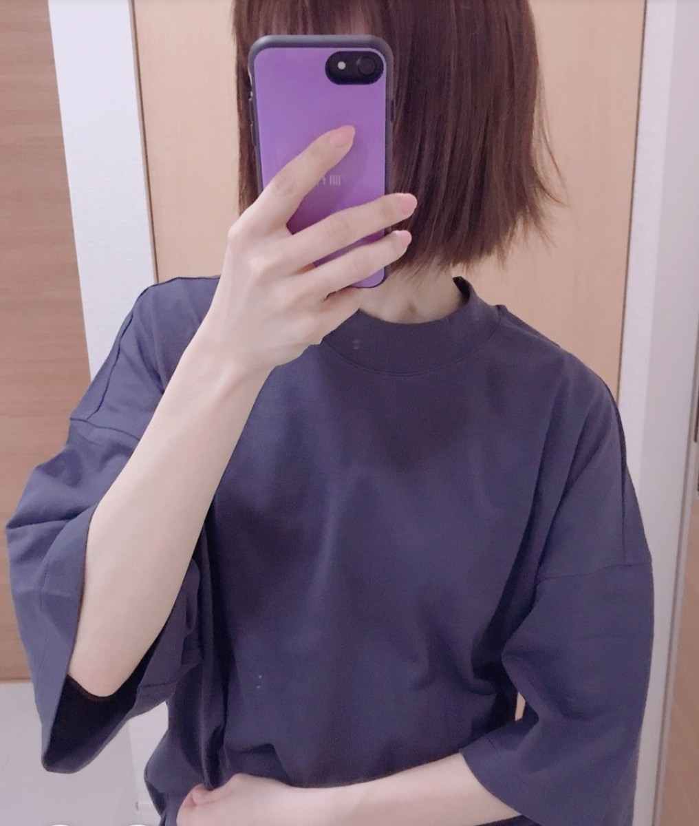 ☆お値下げ☆ユニクロ オーバーサイズスクエアTシャツ (五分袖)