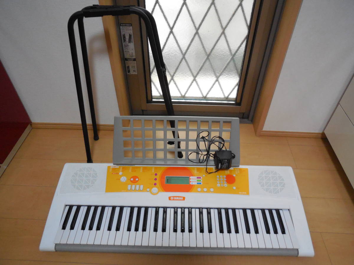 YAMAHA ヤマハ EZ-J210 PORTATONE 電子キーボード 61鍵盤 光鍵盤 ポータトーン スタンド アダプター付属 中古品 動作確認済_画像1