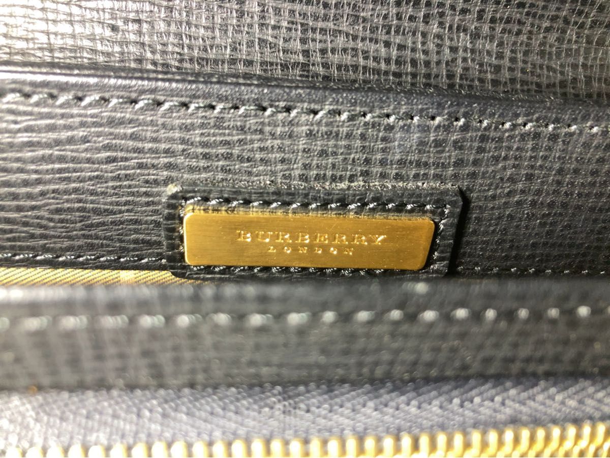 【極美品】Burberry ダレスバッグ 鍵付き ビジネスバッグ 黒 極美品】Burberry ダレスバッグ 鍵付き ビジネスバッグ 黒