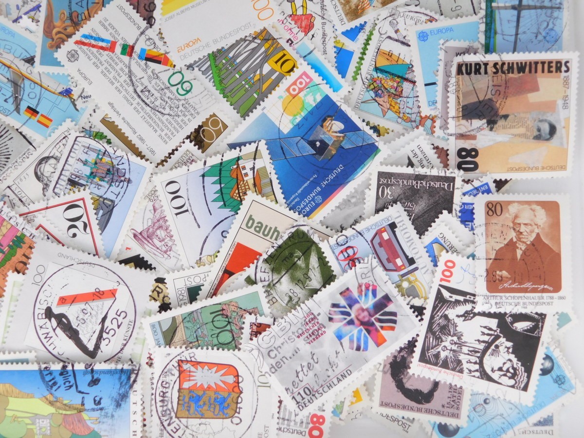 海外切手　ドイツ １００枚　中・大型切手が中心 記念切手　使用済切手 外国切手 コラージュ 紙もの おすそ分けに_画像3