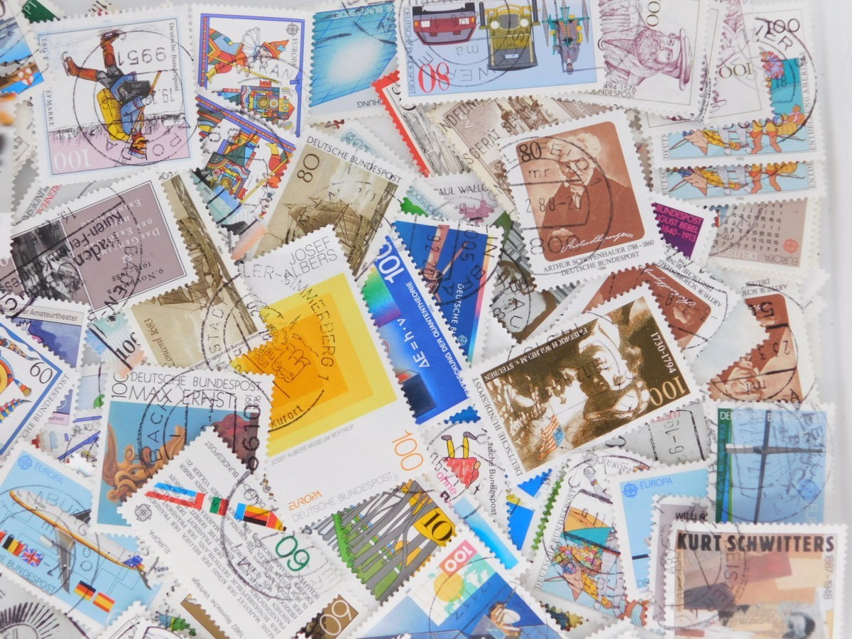 海外切手　ドイツ １００枚　中・大型切手が中心 記念切手　使用済切手 外国切手 コラージュ 紙もの おすそ分けに_画像2