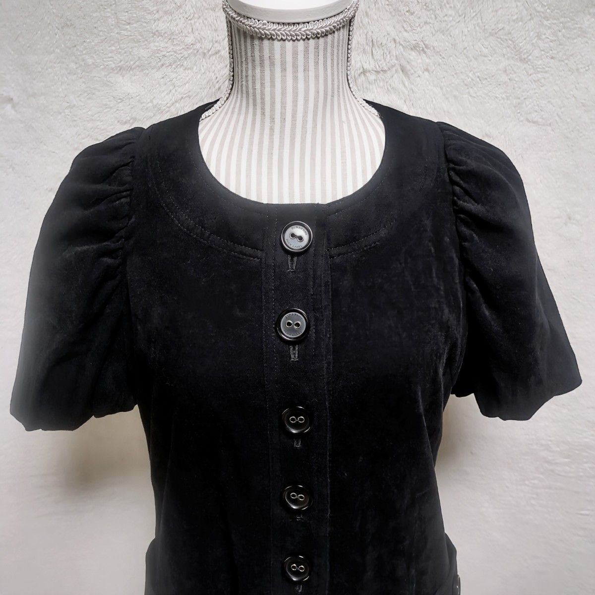 BURBERRY BLUE LABEL パフスリーブニットワンピース Y2K M 美品 BURBERRY BLUE LABEL パフスリーブ ワンピース ベルベット