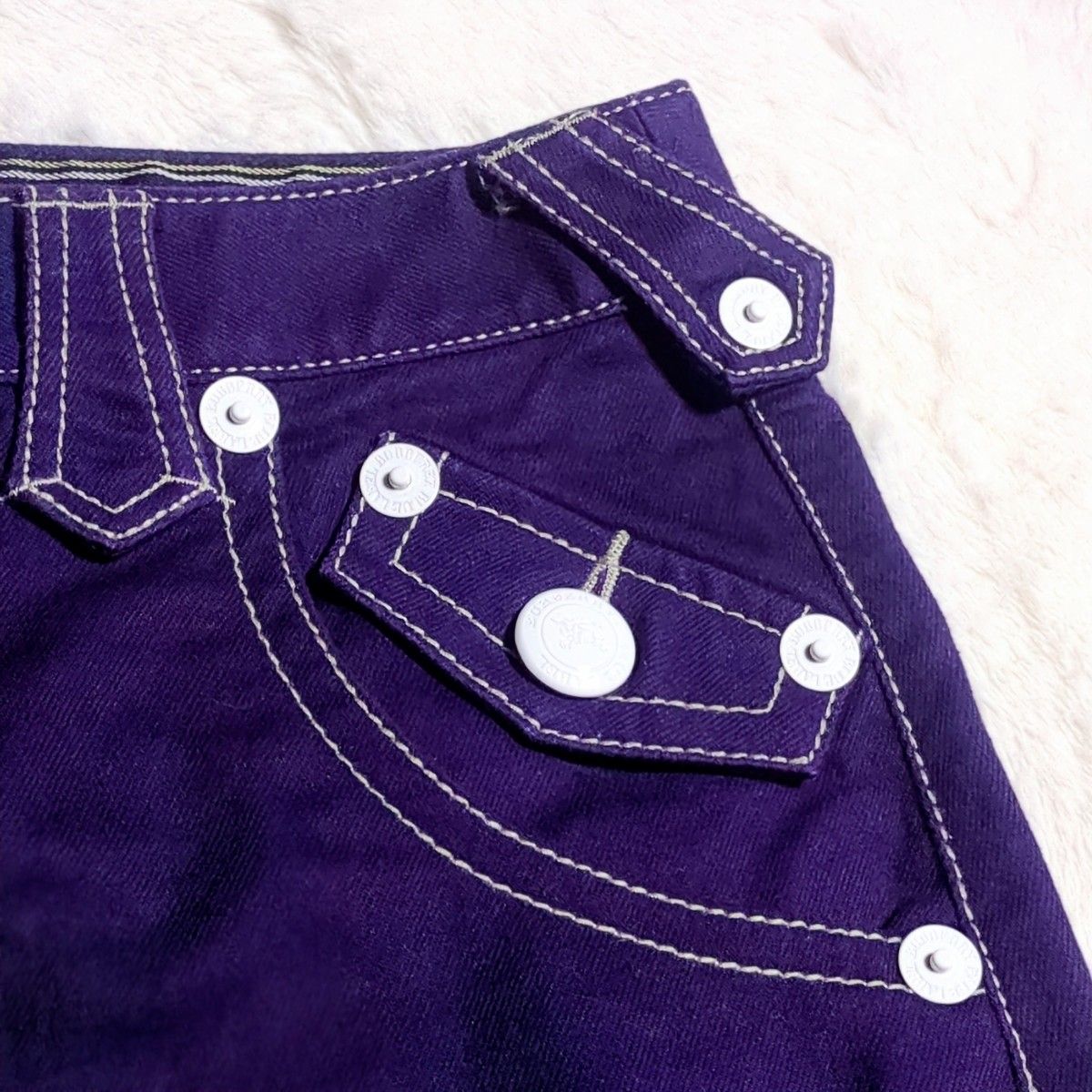 希少新品✨ バーバリーブルーレーベル デニム ミニスカート 大きめロゴ刺繍入り 美品 BURBERRY BLUE LABEL デニムミニ 台形 スカート パープル