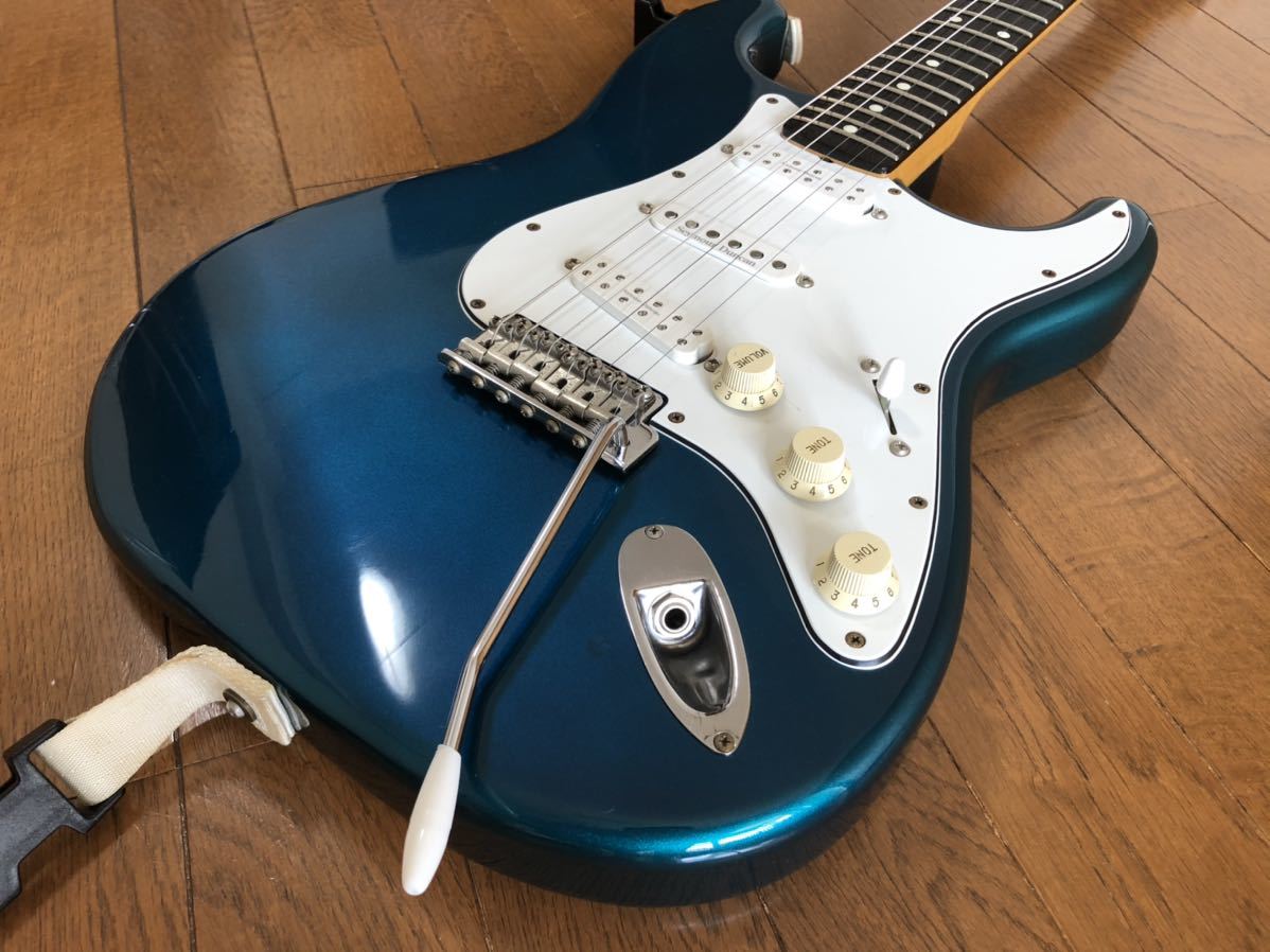 [GT]Fender Japan ST 62-65AS LPB 人気のレイクプラシッドブルー フェンダー・ジャパン・40周年記念モデル 限定品！ 超フルカスタム！_画像3