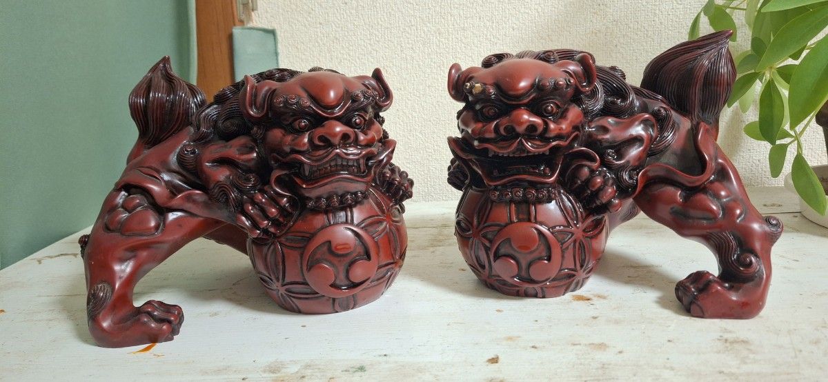獅子の置き物 玉乗り 縁起物 骨董品 玉乗りシーサー 獅子 魔よけ 玉乗り獅子置物 開運 魔除け 縁起物