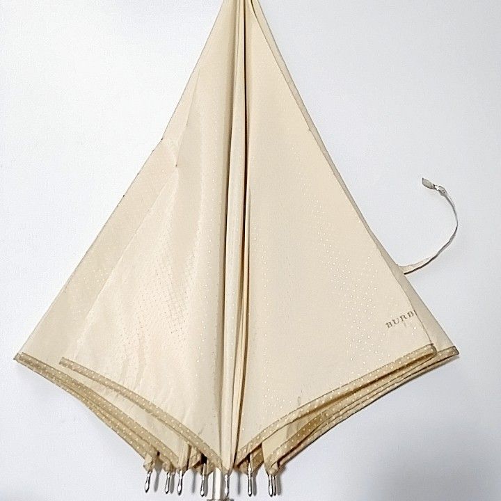 BURBERRY バーバリー ノバチェックキャメルドット 晴雨兼用長傘 一本傘 バーバリー 長傘 晴雨兼用 ノバチェック ドット柄 ベージュ 傘袋