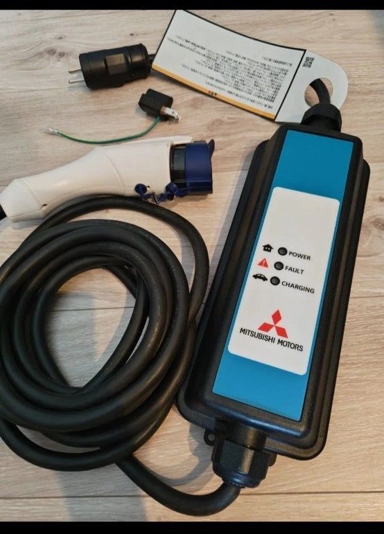 アウトランダーPHEV 充電ケーブル 200V 三菱アウトランダーPHEV純正200V充電ケーブル|Yahoo!フリマ(旧