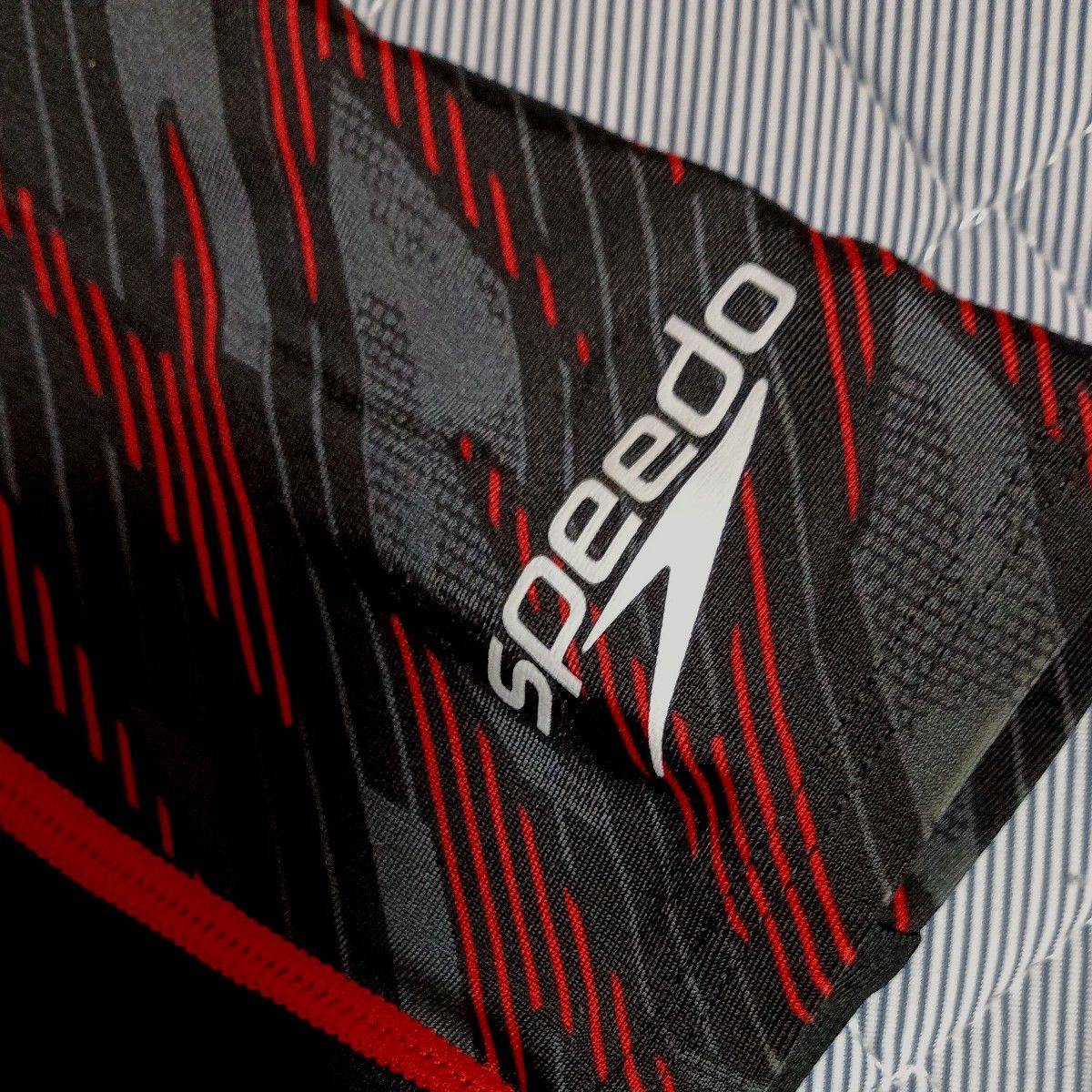 スピード 競泳水着 タグ付未使用品 サイズO SPEEDO 新品未使用 タグ付き 未試着 スピード Oサイズ 競泳水着 承認