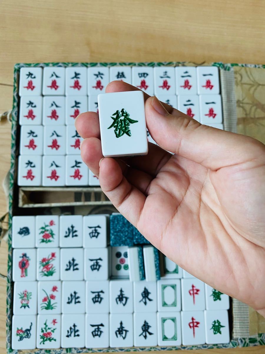 麻雀牌 上海で購入 牌の大きさは2×3センチ 未使用品です|Yahoo 麻雀牌 上海で購入 牌の大きさは2×3センチ 未使用品です|Yahoo