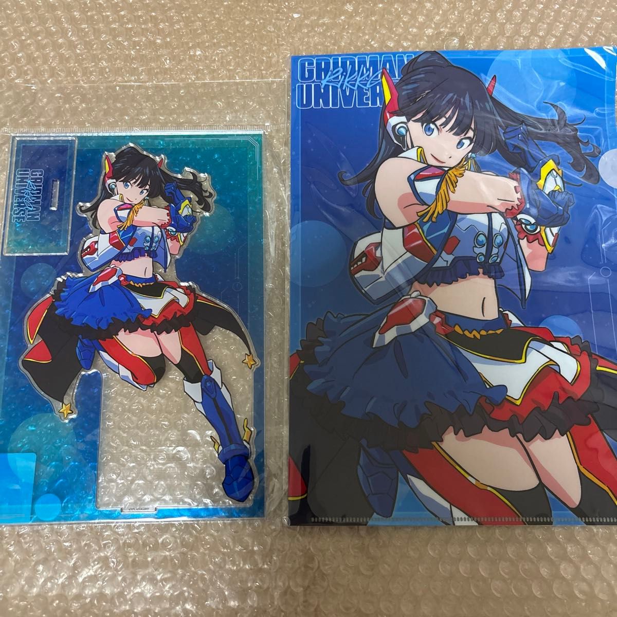 グリッドマンユニバース ドン・キホーテ MEGAアクリルスタンド 六花 グリッドマンユニバース宝多六花 MEGAアクリルスタンド クリア