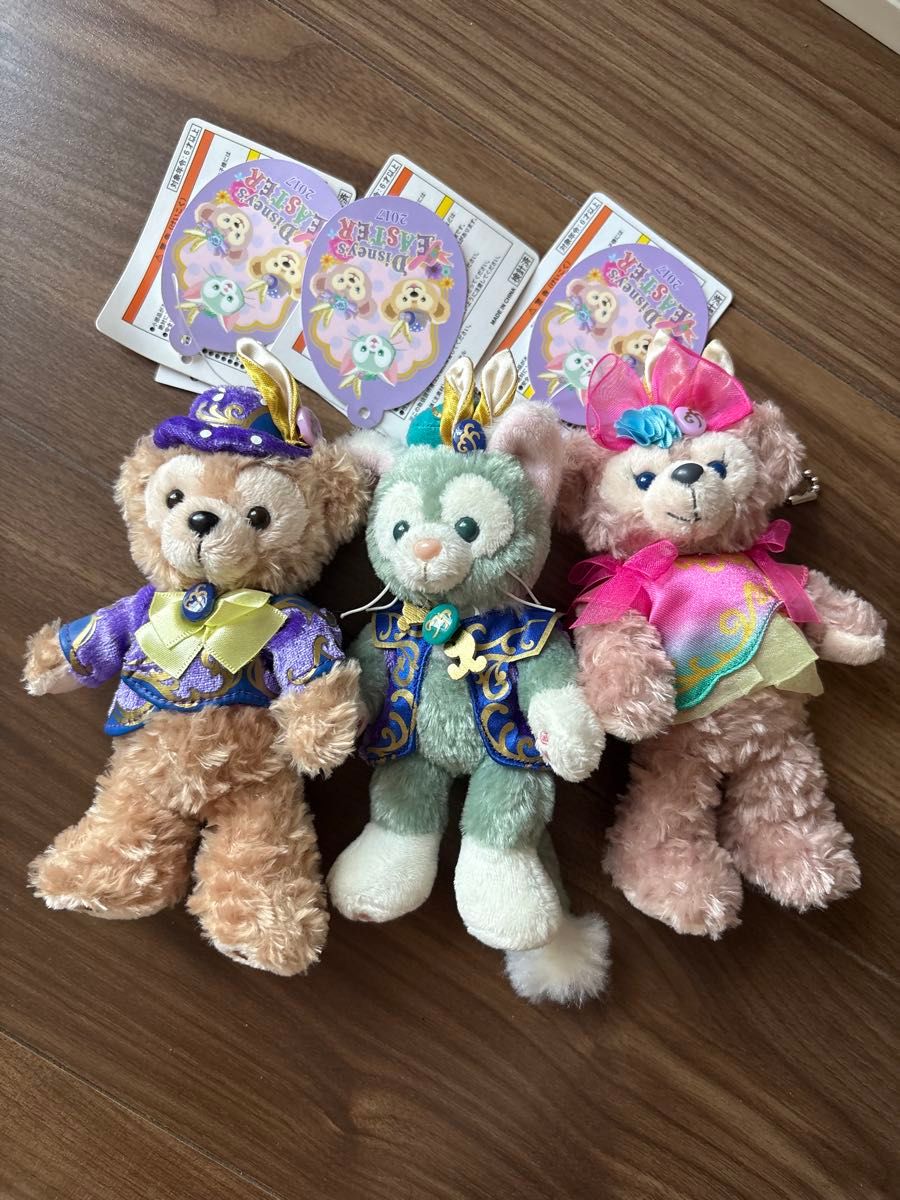 【新品未使用】ディズニー ダッフィー イースター ぬいぐるみバッジ ディズニー ダッフィー シェリーメイ ジェラトーニ 2017
