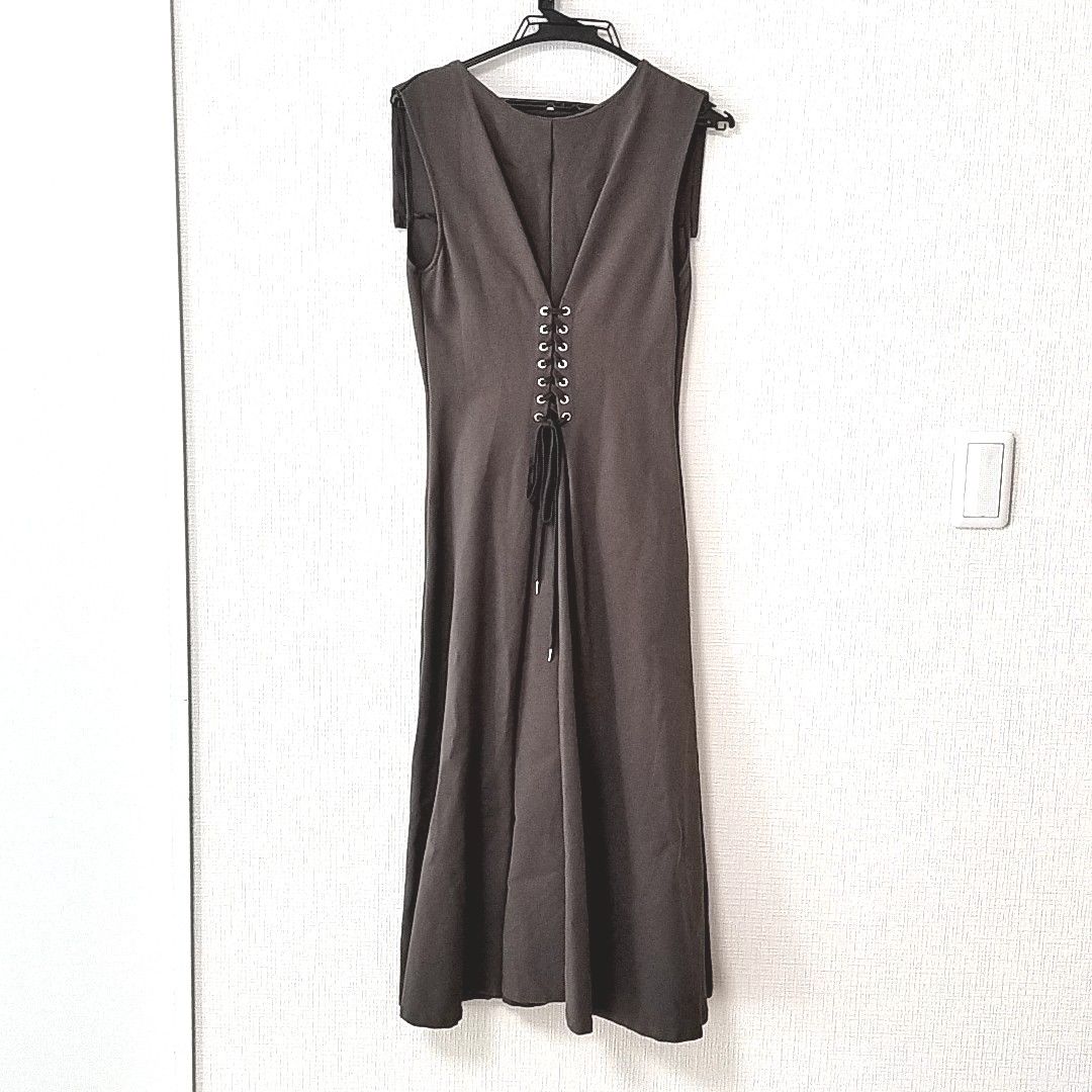 【再値下げ】herlipto ワンピース ハーリップトゥ herlipto Front Lace-Up Midi|Yahoo!フリマ(旧