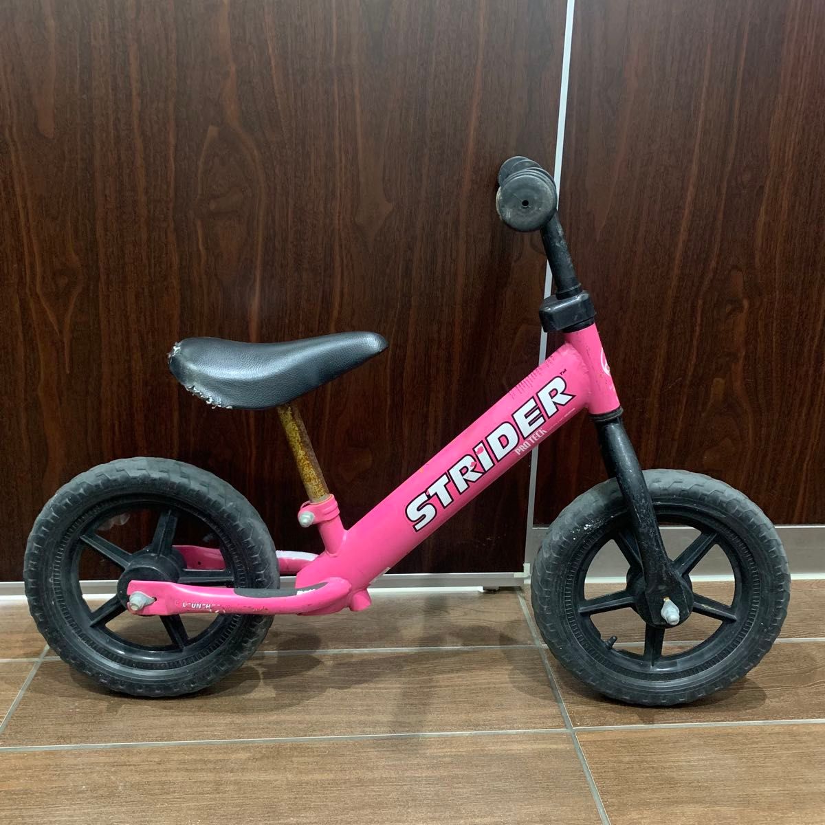STRIDER バランスバイク 12インチ ピンク 値下げ済み 値下げ不可 STRIDER バランスバイク 12インチ ピンク 値下げ済み 値下げ不可