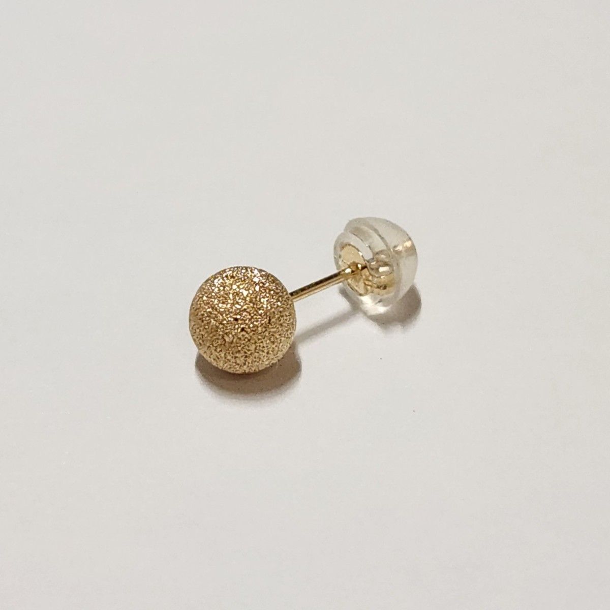 新品 K18マッド加工丸玉ピアス 6ミリ 片耳分 新品 K18マッド加工丸玉ピアス 6ミリ 片耳分|Yahoo!フリマ(旧