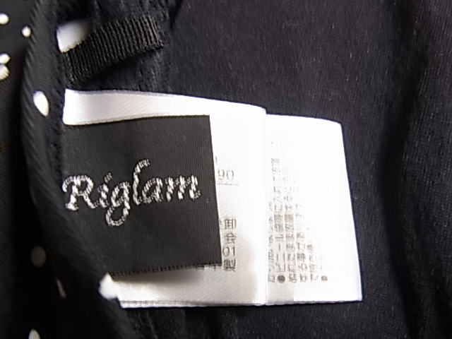 Rigfam 黒地に白の水玉　ドット　水着　ブラとパレオのみです　パレオに紐通しがあり紐ベルト付　サイズ7S_画像3