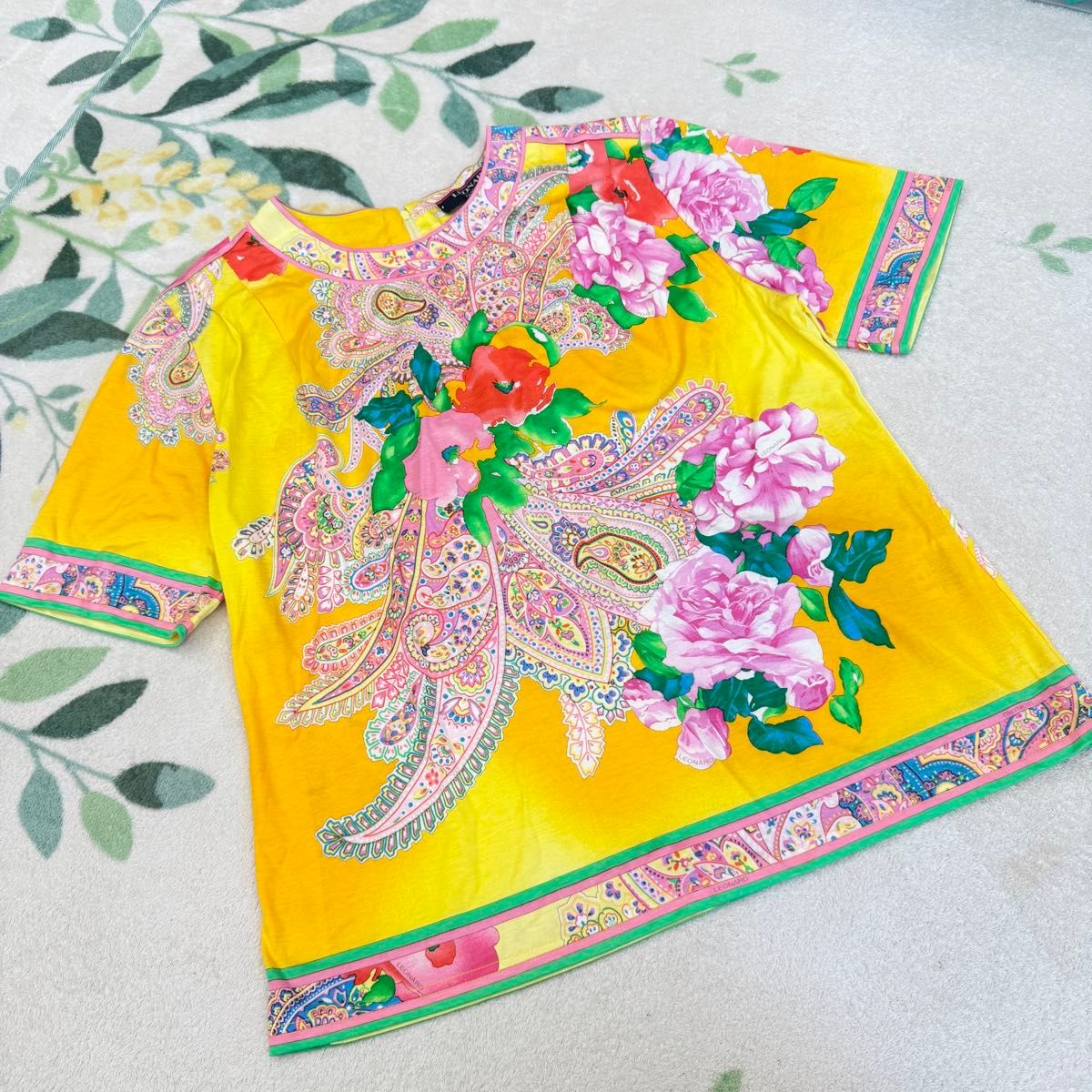 レオナール カットソー 日本製 L トリム 半袖 花柄 希少 レオナール 花柄 ペイズリー柄 カットソー L イエロー T