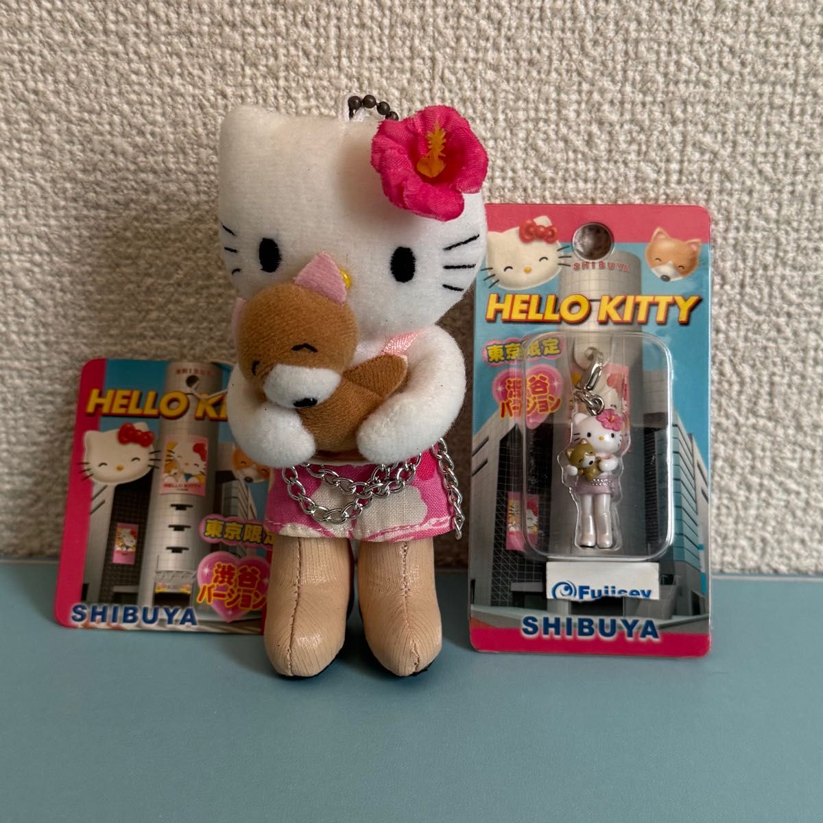 Hello Kitty ファスナー根付マスコットセット コレクション 東京限定渋谷バージョン ファスナーマスコット&ぬいぐるみの2点