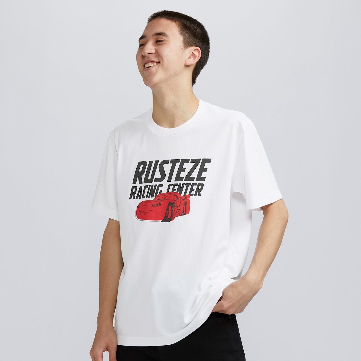 UNIQLO ユニクロ UT ディズニー ピクサー コラボ 半袖Tシャツ 白 M 新品未着用 カーズ ライトニング・マックィーン マックイーン CARS_画像3