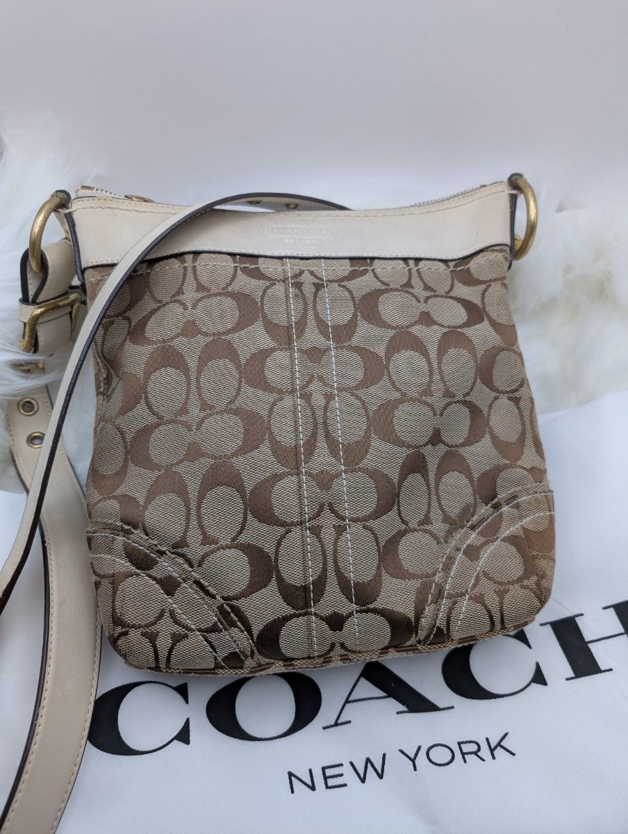 【限定】COACH コーチ ショルダーバッグ ブラウン ベージュ シグネチャー COACH コーチ シグネチャー柄 ショルダーバッグ ベージュ
