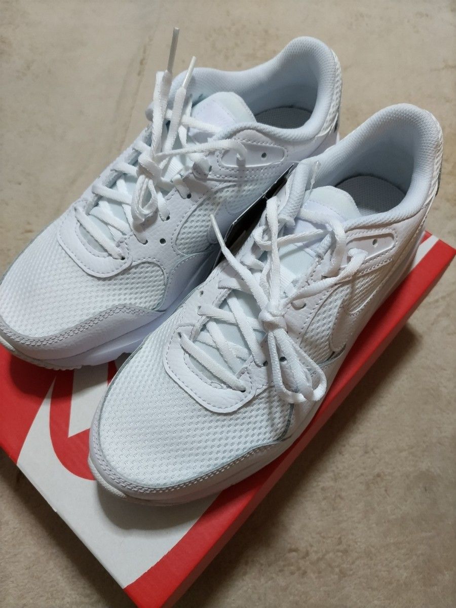 NIKE ナイキ エアマックス 23.5 新品 NIKE ナイキ エアマックスsc 23 5センチ ホワイト