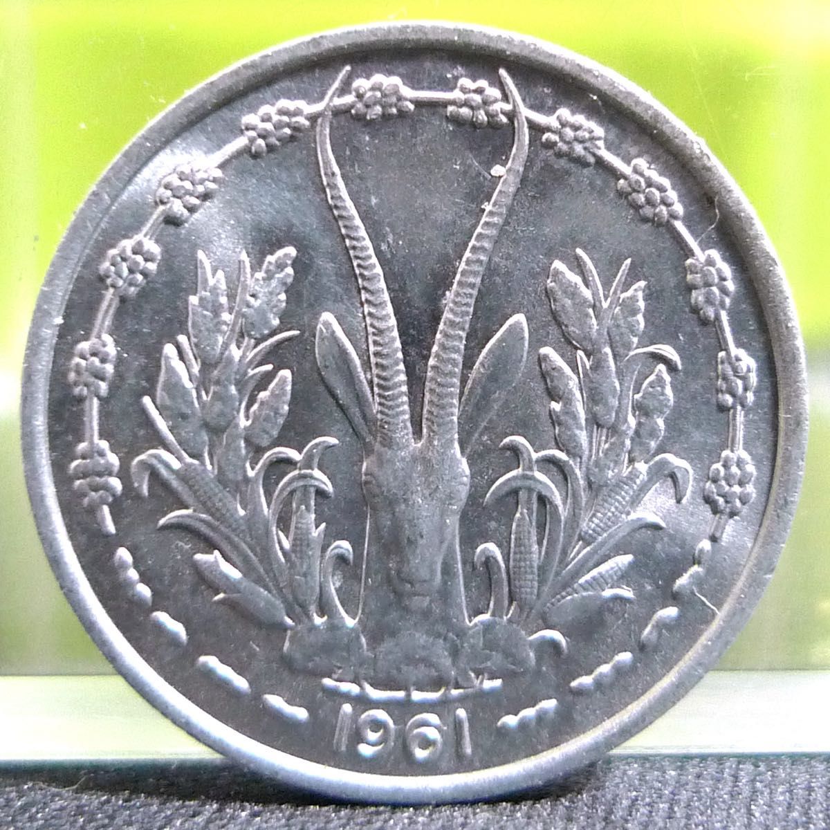 フランス領アンティル 1nouveau franc(新1フラン) 1961年 1 franc 1961, France - uCoin.net