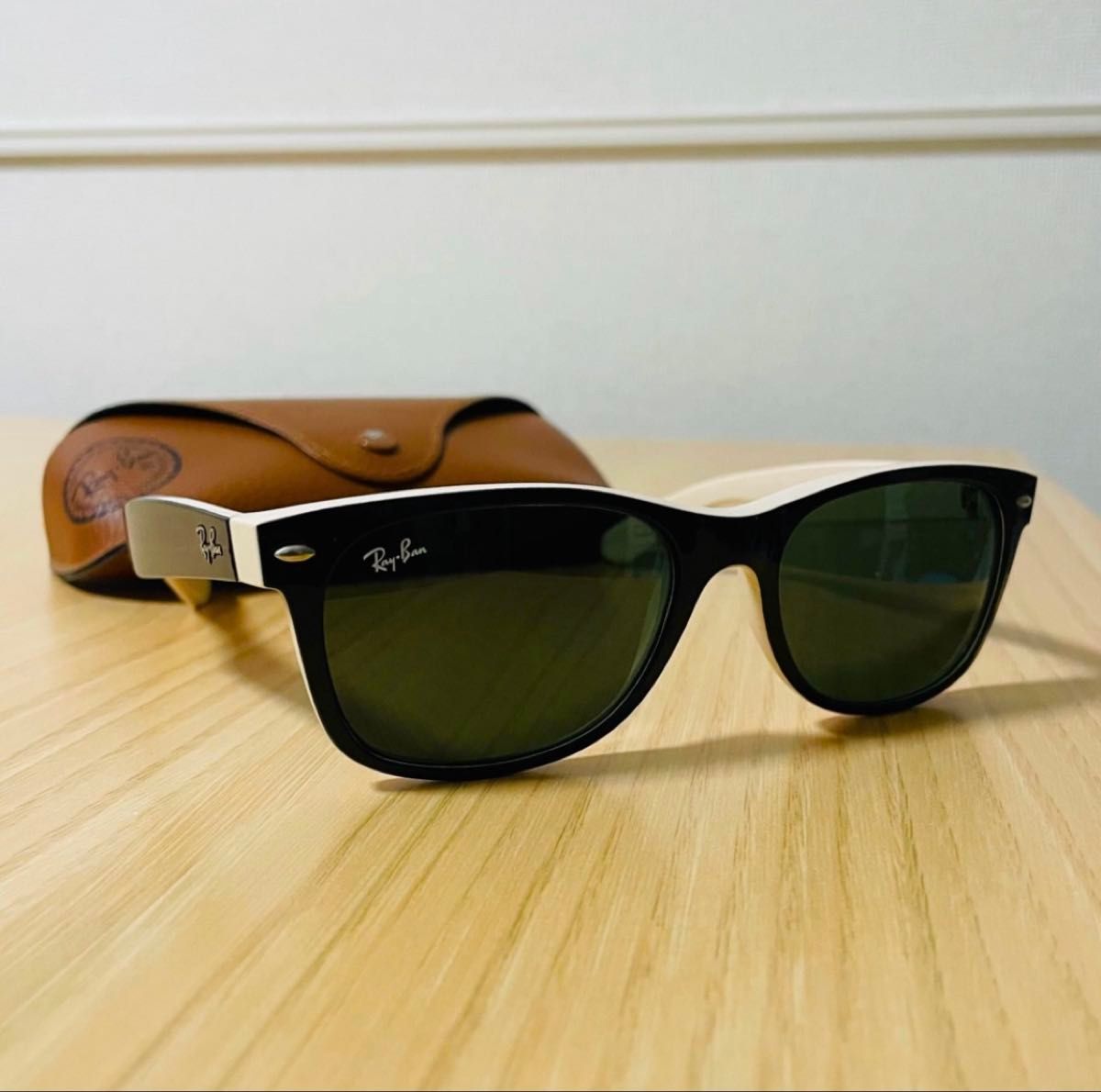 【美品】Ray-Ban WAYFARER カラーフレームモデル 専用ケース付属 美品】Ray-Ban NEW WAYFARER バイカラーフレーム ケース付属