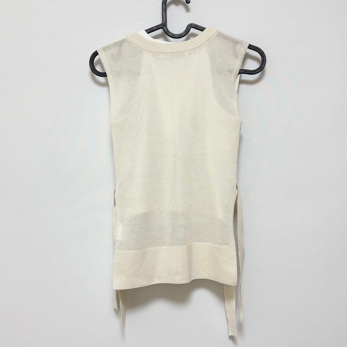 ESCADA ★ Skeros ラメ入り ノースリーブ ニット トップス two one three nine+0 シアー ラメ ノースリーブ ニット
