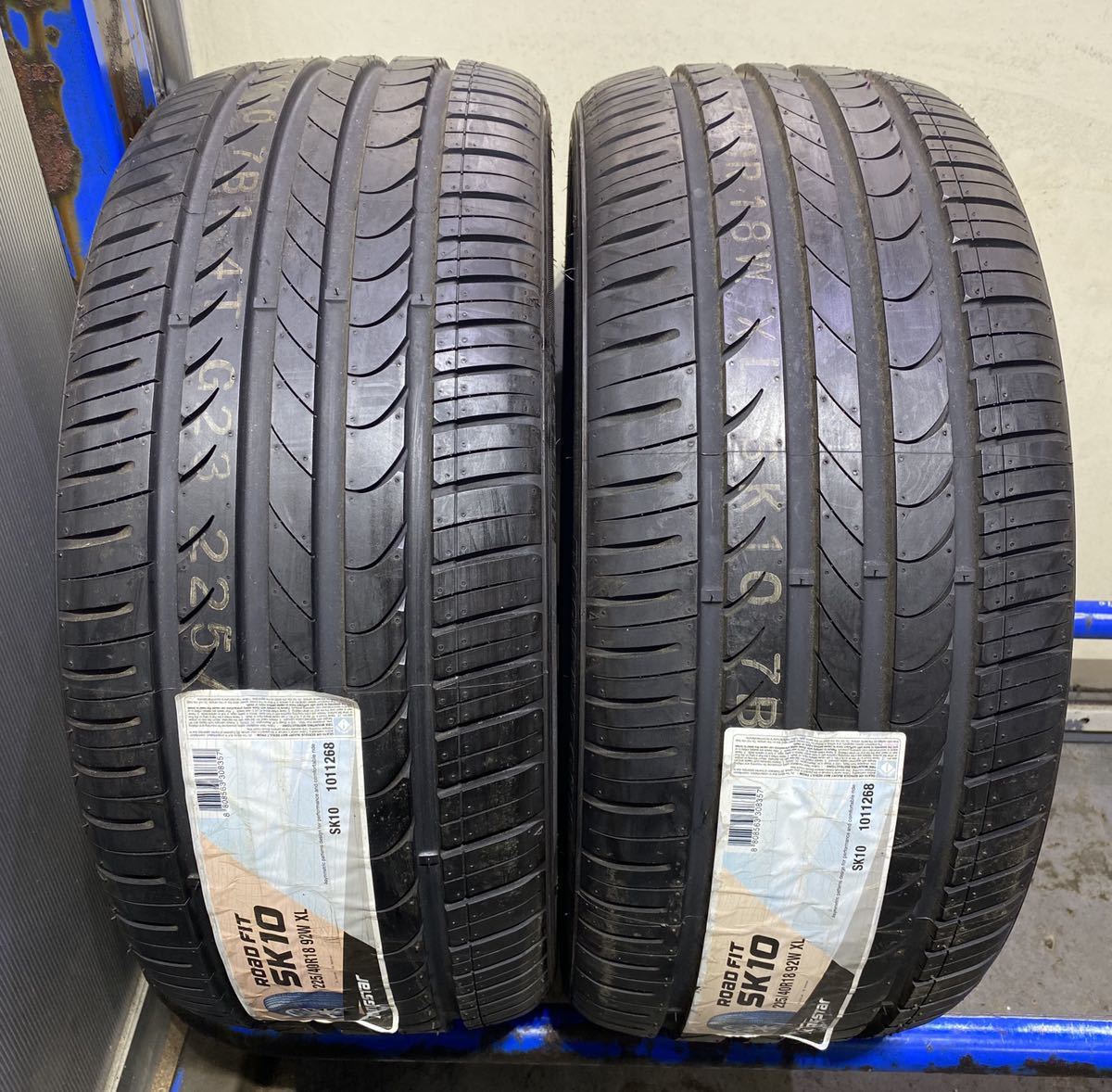 新品　送料無料　225/40R18 92W XL（ KINGSTAR）ROAD FIT SK10 2本 A.69_画像1