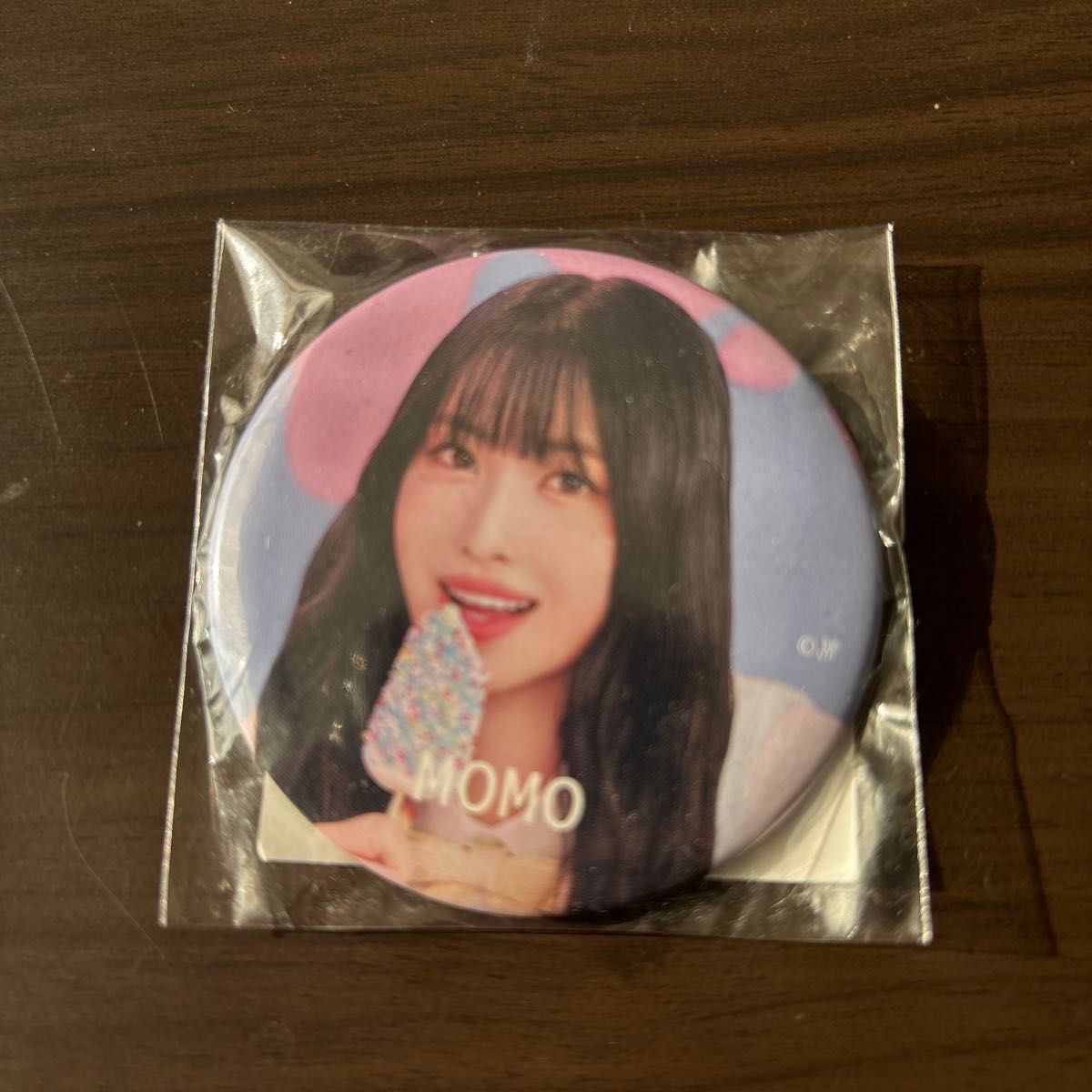 TWICE ポプスト2019 ランダム缶バッジ モモ¥999 TWICE ポップアップ 缶バッジ モモ|Yahoo!フリマ(旧PayPayフリマ)