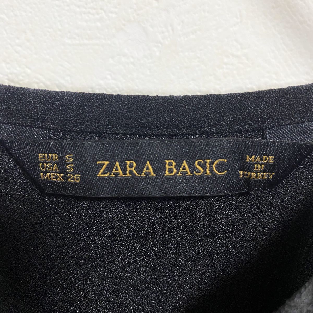 Paypayフリマ 廃盤 Zara ジップ プリーツ デザインワンピース レディース S ブラック ザラ ワンピース ひざ丈 ミドル丈 ミディ丈 黒 半袖 バック