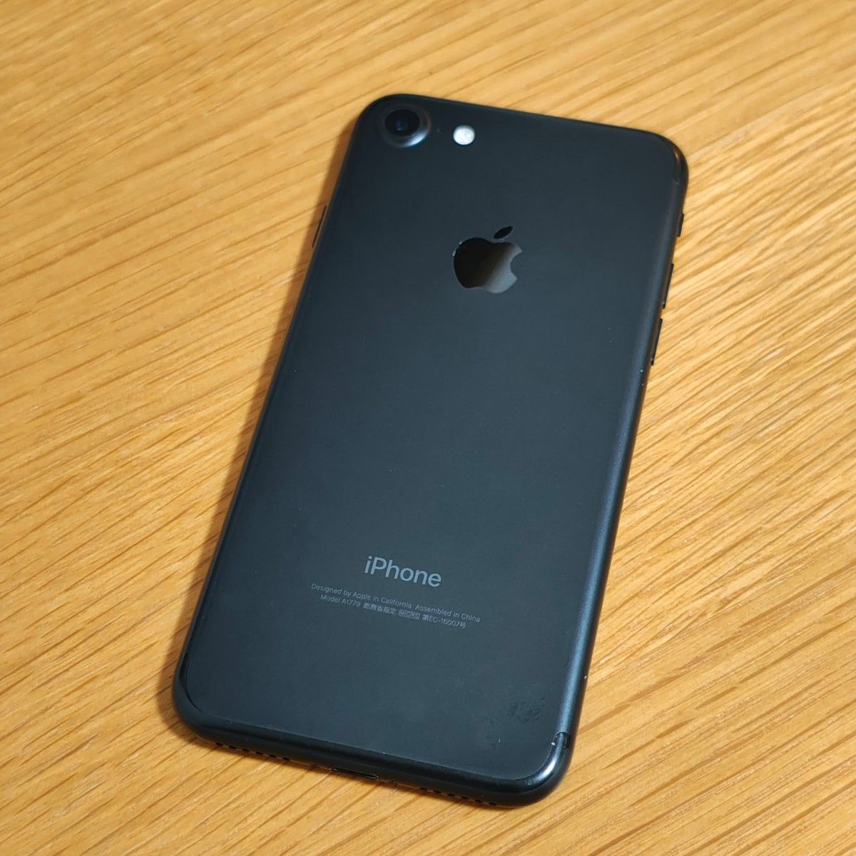 美品 iPhone7 128GB SIMロックなし スマホ SIMロックなしiPhone7 Apple ブラック 32GB|Yahoo!フリマ(旧