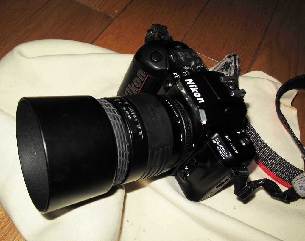 ◇NIKON ニコン F-401S + SIGMAシグマ UC ZOOM 70-210mm 14-5.6 カメラレンズ MULTI-COATED