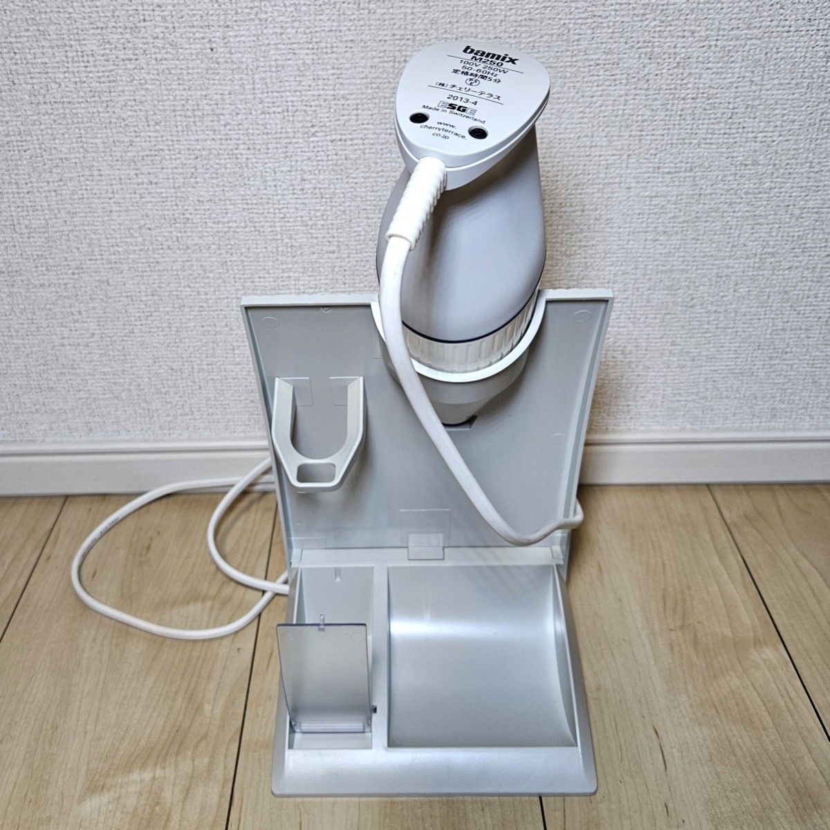 bamix M250 ハンドブレンダー 250W 付属品付き 美品】バーミックス M250 ハンドブレンダー 取扱説明書付き
