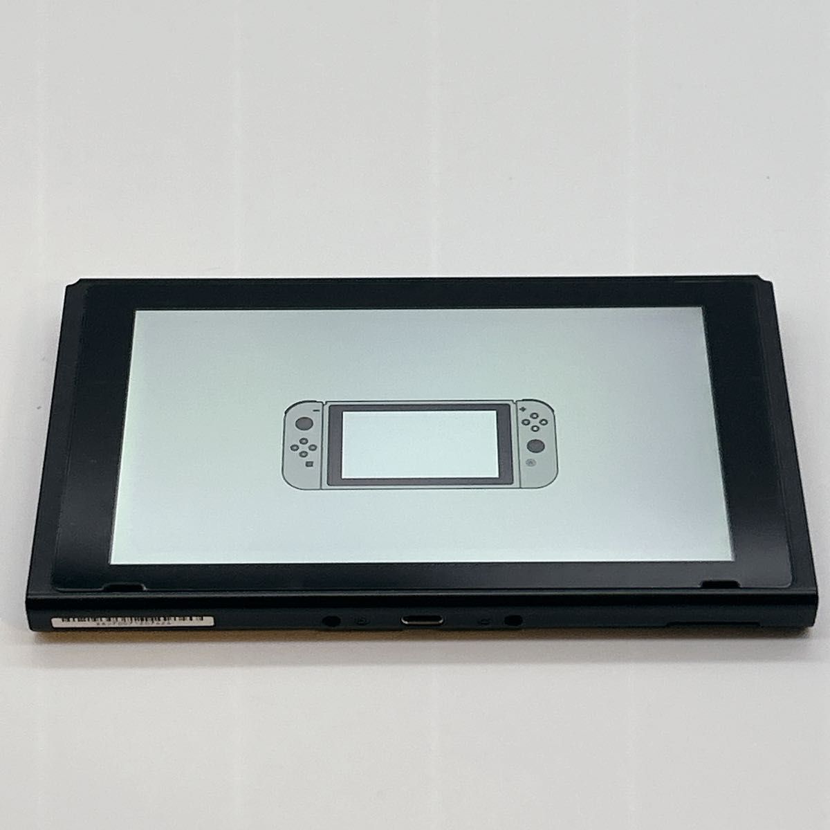 Nintendo Switch 本体 美品 美品】Nintendo Switch 本体のみ 2019年製 任天堂 ニンテンドー