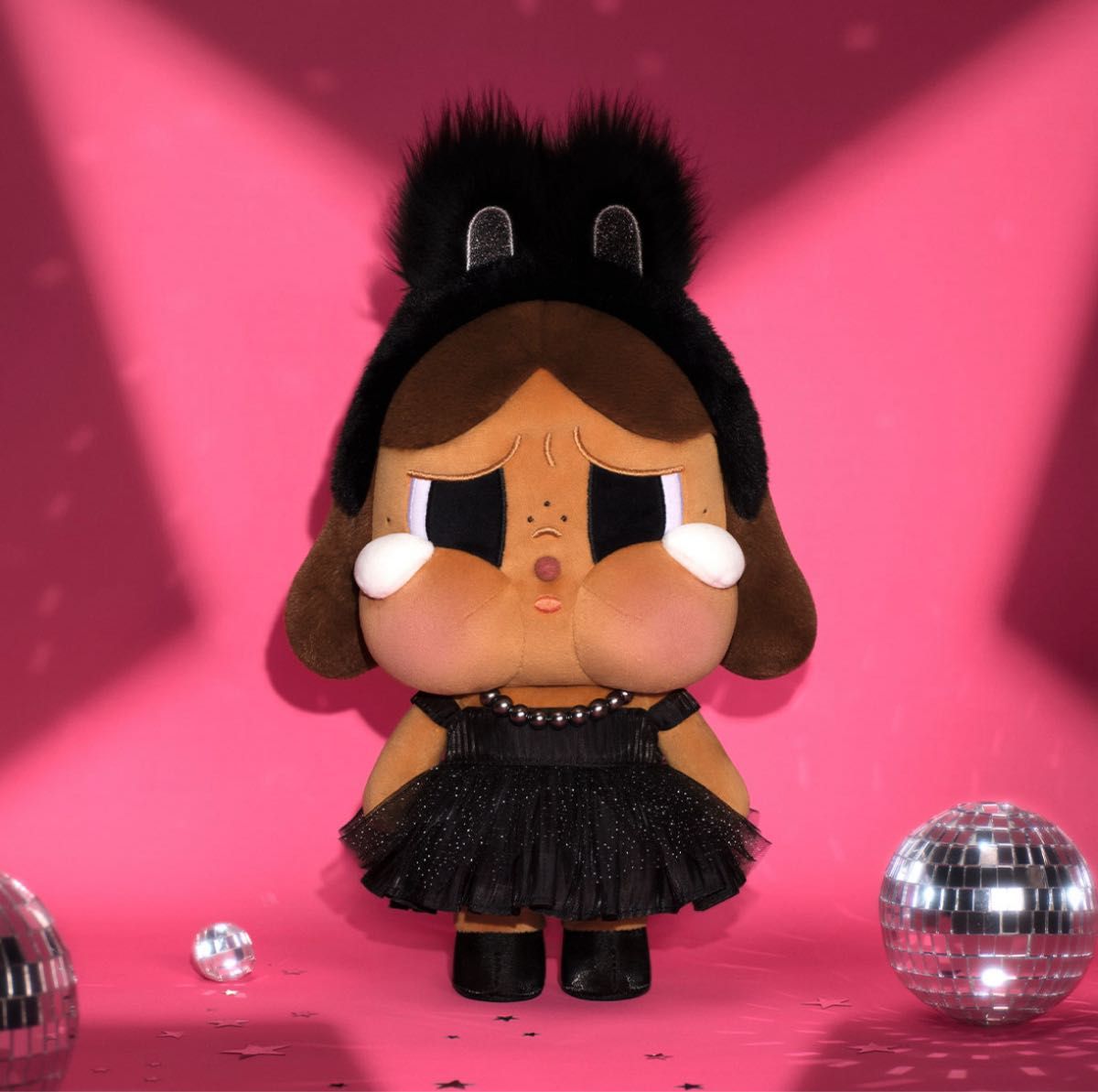 CRYBABY ぬいぐるみ 2体セット 黒・ピンク クライベイビー ぬいぐるみ 2体セット POPMART|Yahoo!フリマ
