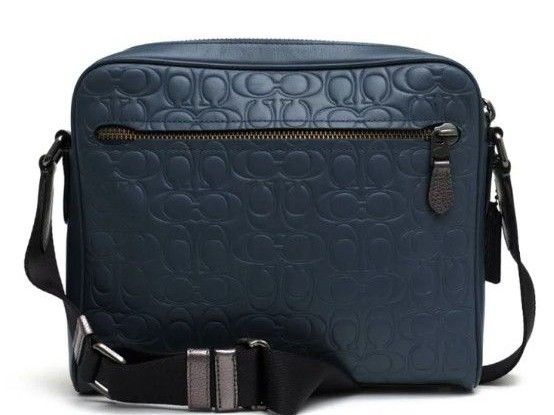 COACH コーチ メンズ メッセンジャーバッグ ネイビー チャーム付き COACH コーチ メンズ ショルダーバッグ メッセンジャーバッグ
