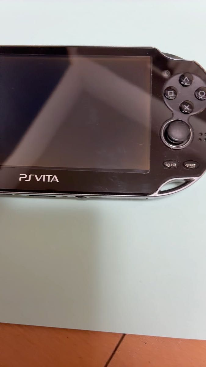 PlayStation Vita PCH-1100 8GBメモリーセット