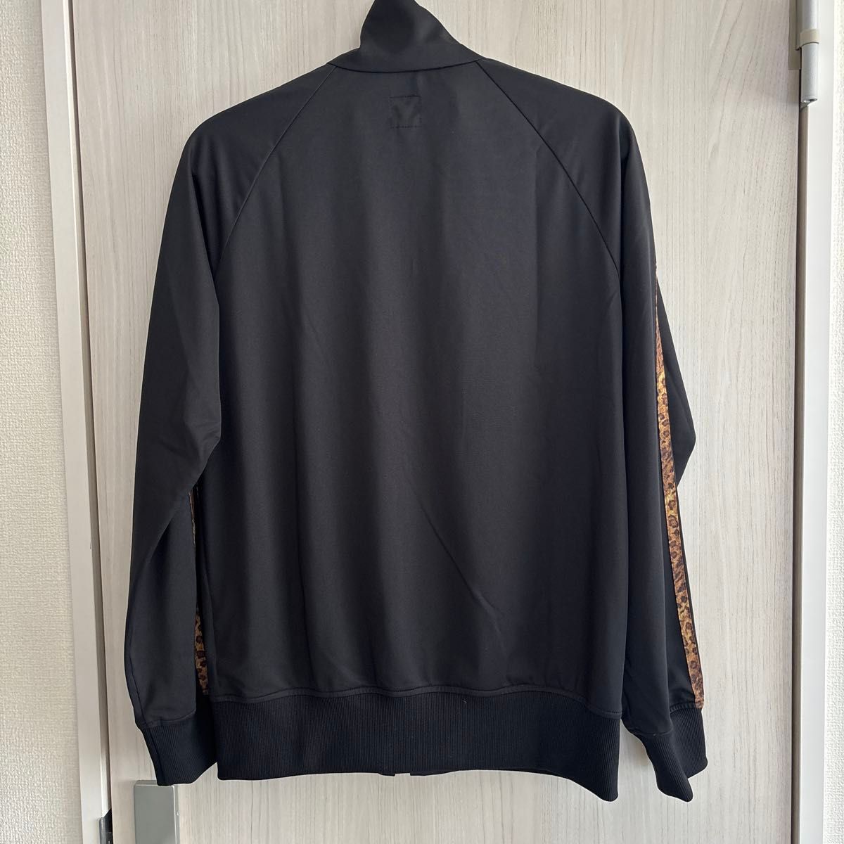 adidas ブラック トラックジャケット 黒 サイズ Mジャージ アディダス adidas ジャージ トラックジャケット 黒 ブラック
